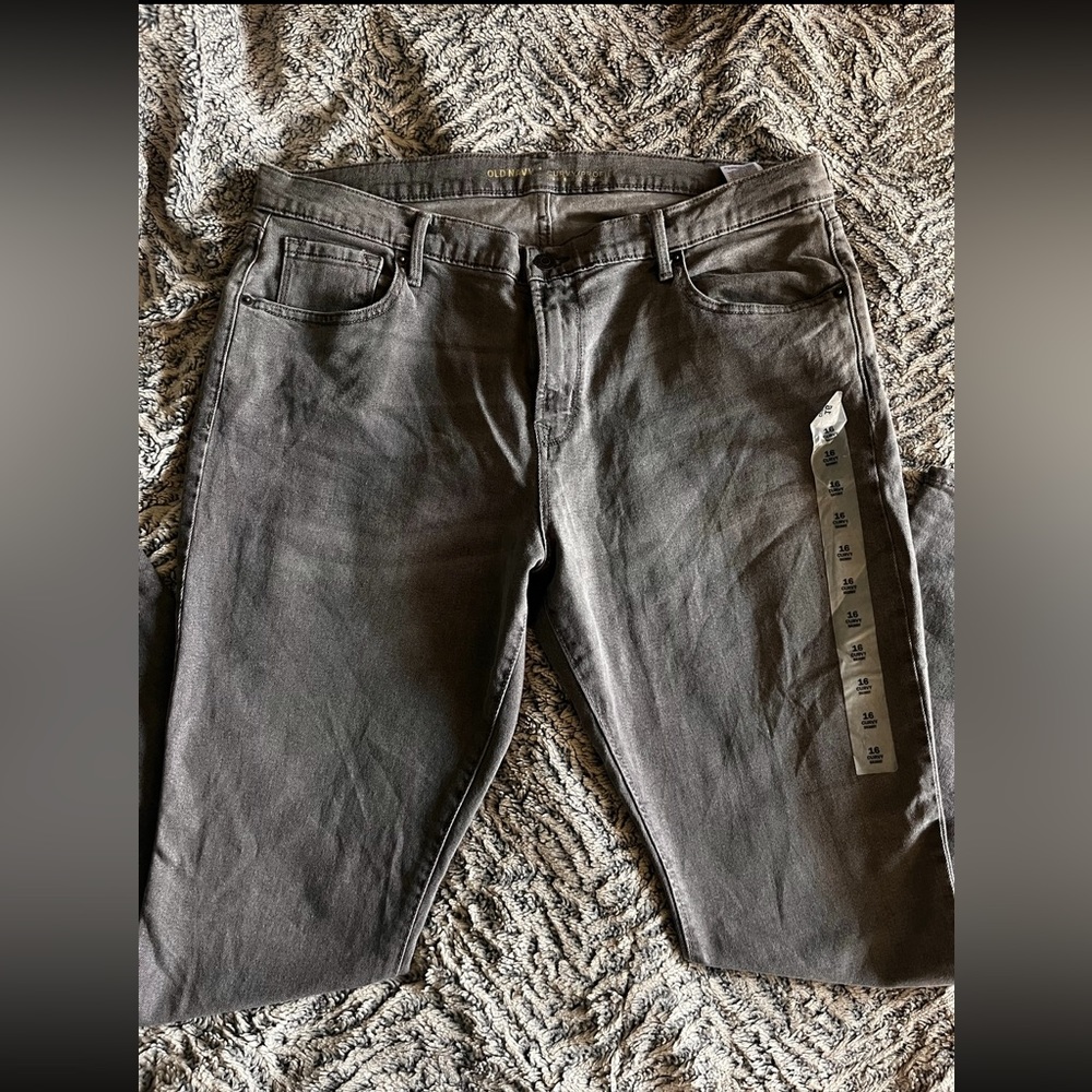 Curvy High-Waisted Straight Ankle Jeans for Women
